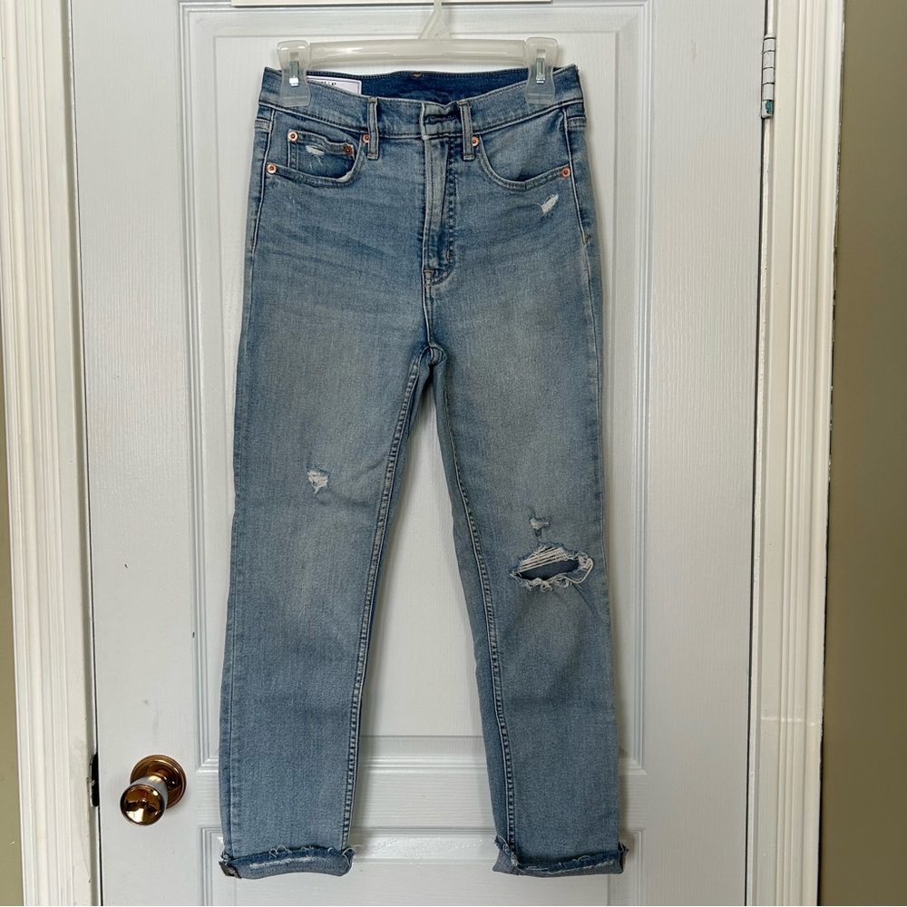 GAP Vintage Slim High Rise Light Blue Distressed Ankle Jeans Women Size 27
